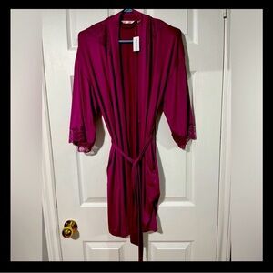La Vie En Rose Fuchsia Lace Robe